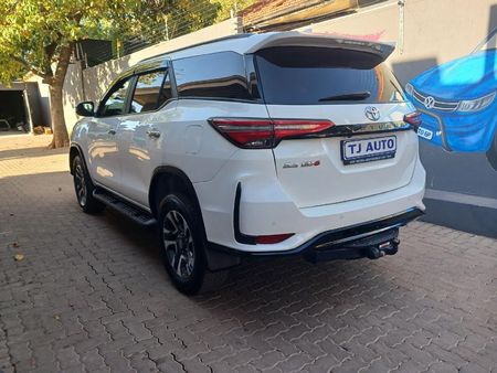 2024-Toyota-Fortuner-24-GD-6-RB-Auto_6