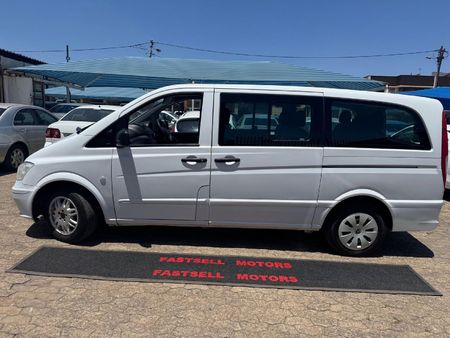 2013-Mercedes-Benz-Vito-116-CDI-CrewBus_1