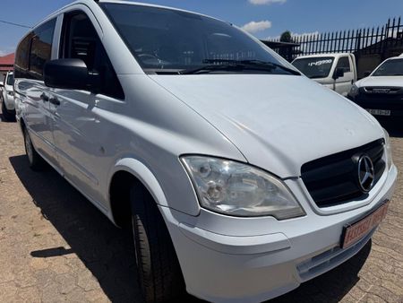 2013-Mercedes-Benz-Vito-116-CDI-CrewBus_3