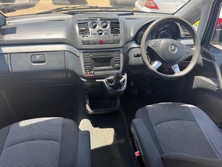 2013-Mercedes-Benz-Vito-116-CDI-CrewBus_5