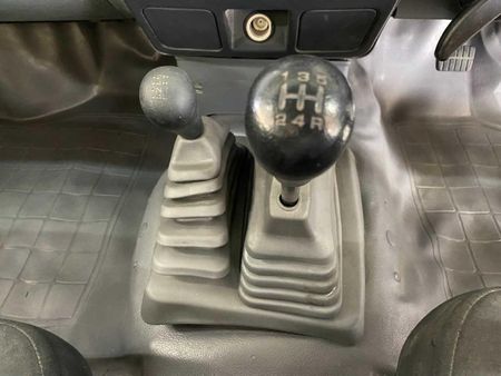 2019-Nissan-NP300-25-TDi-LWB-4x4-Single-Cab_15
