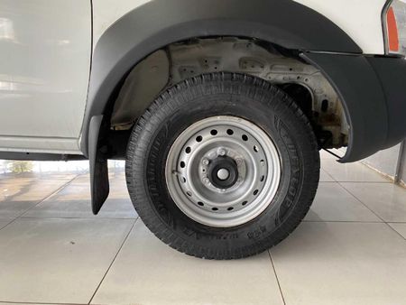 2019-Nissan-NP300-25-TDi-LWB-4x4-Single-Cab_19