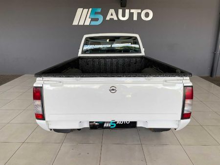 2019-Nissan-NP300-25-TDi-LWB-4x4-Single-Cab_5