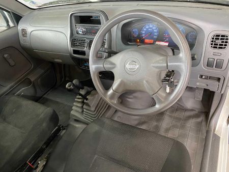 2019-Nissan-NP300-25-TDi-LWB-4x4-Single-Cab_8