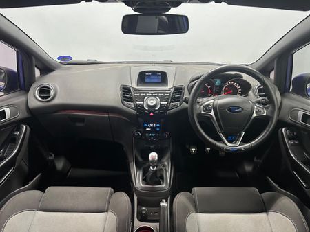 2017-Ford-Fiesta-ST-16-EcoBoost-GDTi_11
