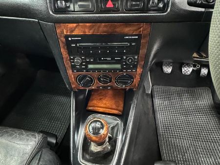 2004-Volkswagen-Jetta-IV-19-TDI-Highline_8