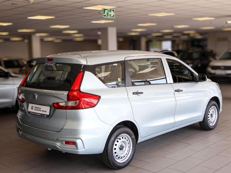 2024-Suzuki-Ertiga-15-GA_10