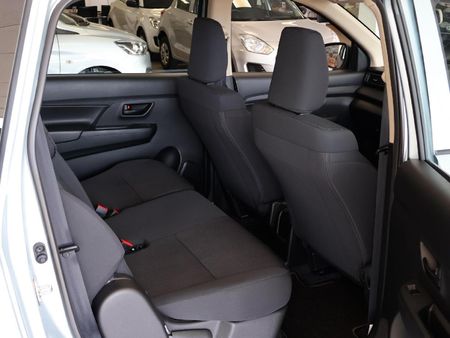 2024-Suzuki-Ertiga-15-GA_14