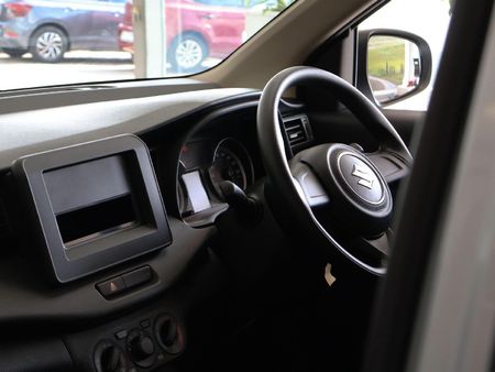 2024-Suzuki-Ertiga-15-GA_23