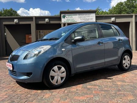 2006-Toyota-Yaris-yaris_2
