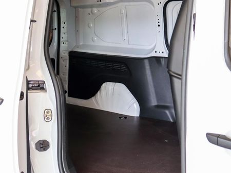 2023-Peugeot-Partner-16-HDi-LWB-66kW-Panel-Van_13