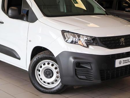 2023-Peugeot-Partner-16-HDi-LWB-66kW-Panel-Van_1
