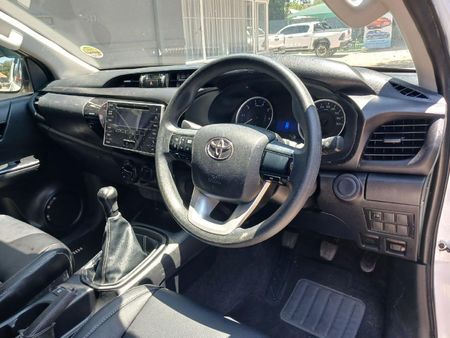 2018-Toyota-Hilux-24-GD-6-Raised-Body-SRX-Double-Cab_9