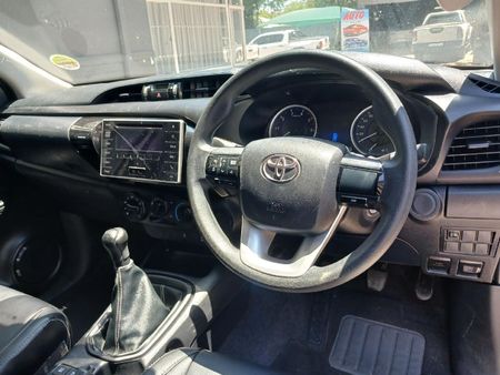 2018-Toyota-Hilux-24-GD-6-Raised-Body-SRX-Double-Cab_10