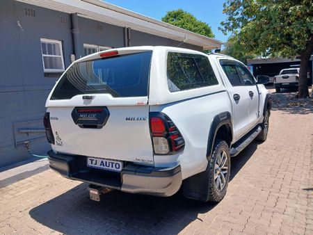 2018-Toyota-Hilux-24-GD-6-Raised-Body-SRX-Double-Cab_5