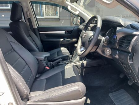 2018-Toyota-Hilux-24-GD-6-Raised-Body-SRX-Double-Cab_7