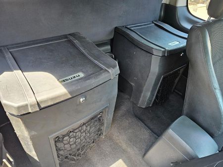 2011-Isuzu-KB-300D-Teq-LX-Extended-Cab_10