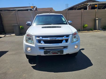 2011-Isuzu-KB-300D-Teq-LX-Extended-Cab_1
