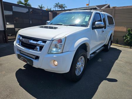 2011-Isuzu-KB-300D-Teq-LX-Extended-Cab_2