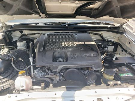 2012-Toyota-Fortuner-30-D-4D-Heritage-Auto_11
