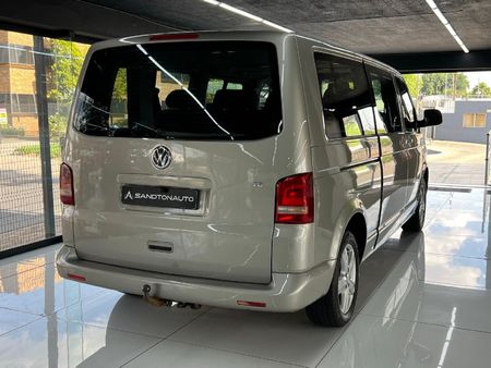 2012-Volkswagen-Kombi-T5-20-TDI-Auto-103kW_4