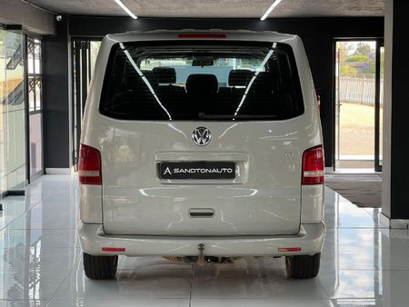 2012-Volkswagen-Kombi-T5-20-TDI-Auto-103kW_5