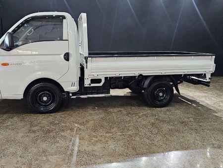 2017-Hyundai-H100-Bakkie-26D_0