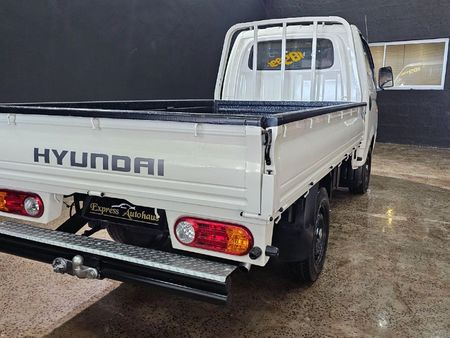 2017-Hyundai-H100-Bakkie-26D_4