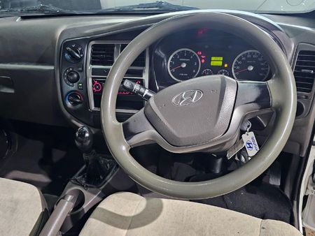 2017-Hyundai-H100-Bakkie-26D_7
