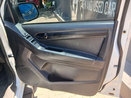2019-Isuzu-D-Max-250-HO-Double-Cab_10