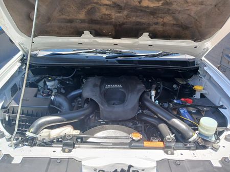 2019-Isuzu-D-Max-250-HO-Double-Cab_11