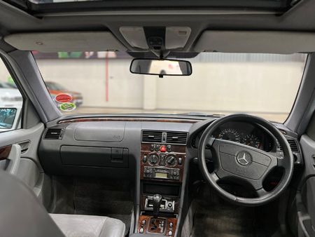 2000-Mercedes-Benz-C-Class-C-200-Elegance-Auto_7
