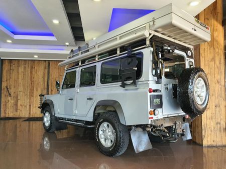 2013-Land-Rover-Defender-110-22D-Station-Wagon_3