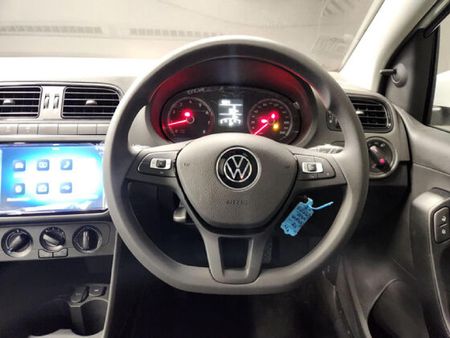 2024-Volkswagen-Polo-Vivo-14-Life_10