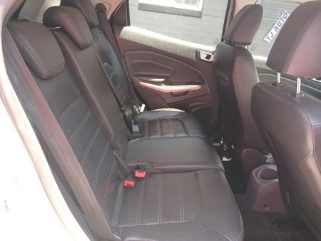 2015-Ford-EcoSport-10-EcoBoost-Titanium_6