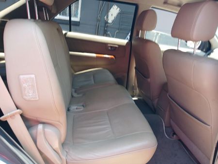 2010-Toyota-Fortuner-30-D-4D-Raised-Body-Auto_6