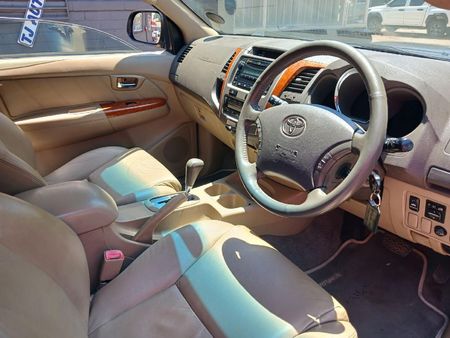 2010-Toyota-Fortuner-30-D-4D-Raised-Body-Auto_8