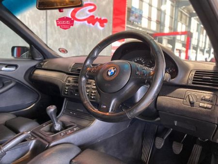 2005-BMW-3-Series-318i_10