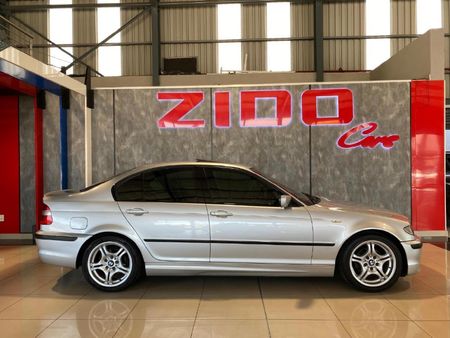 2005-BMW-3-Series-318i_1