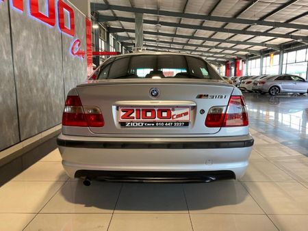 2005-BMW-3-Series-318i_4