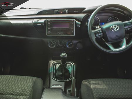 2018-Toyota-Hilux-24-GD-6-Raised-Body-SRX-Double-Cab_4