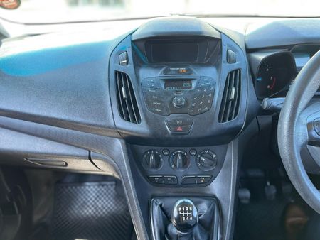 2018-Ford-Transit-Connect-15-TDCi-Ambiente-LWB-Panel-Van_7
