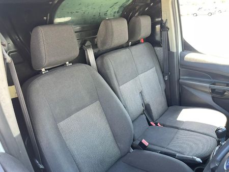 2018-Ford-Transit-Connect-15-TDCi-Ambiente-LWB-Panel-Van_8