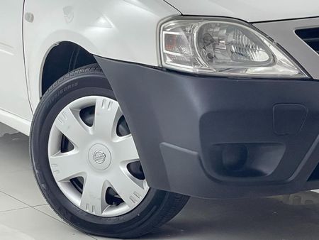 2018-Nissan-NP200-16_1