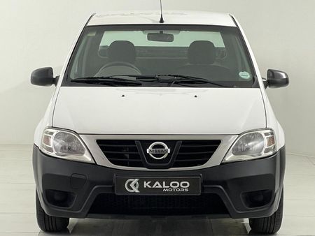 2018-Nissan-NP200-16_2