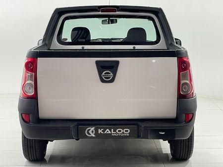2018-Nissan-NP200-16_4