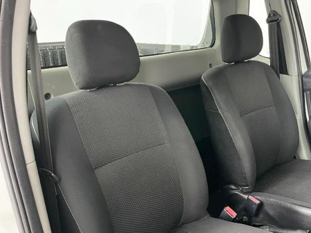 2018-Nissan-NP200-16_7