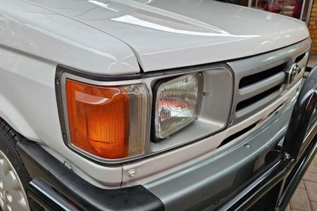 1995-Toyota-Venture-2200-64_13