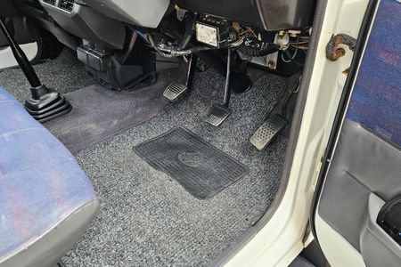 1995-Toyota-Venture-2200-64_25