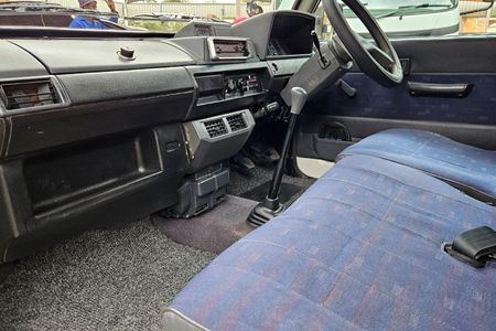 1995-Toyota-Venture-2200-64_35